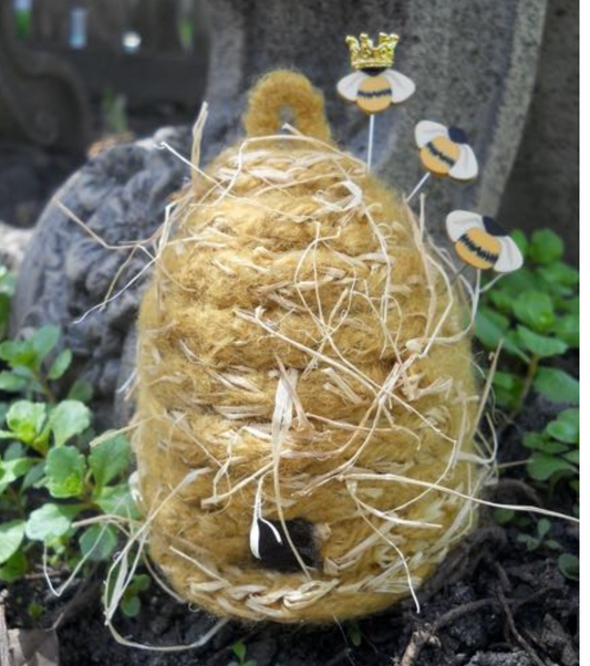 Queen Bee Hive Pincushion Kit