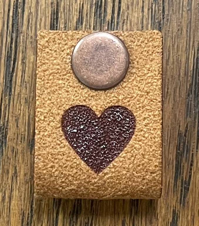 Foldover Tag with Grommet Katrinkles